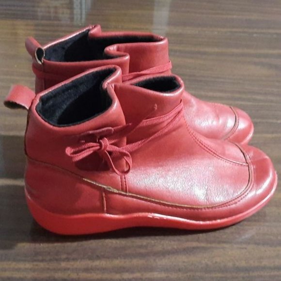 * Red Leather Booties - Picture 4 of 7